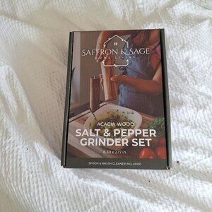 salt and pepper grinder set